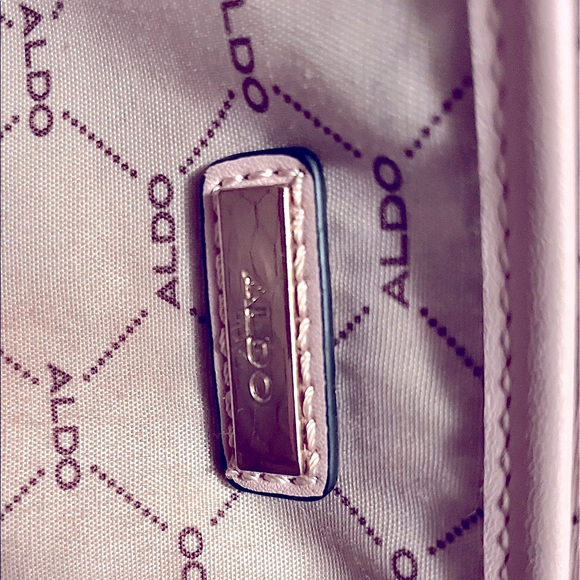 Aldo Pink with Gold accents medium sized purse gorgeous , very new - Picture 4 of 7